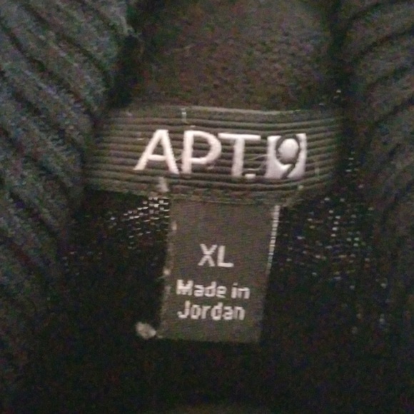 Turtleneck - Picture 5 of 5